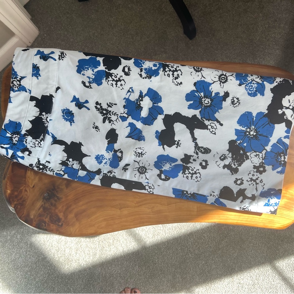 Donna Ricco Monochrome Floral Skirt